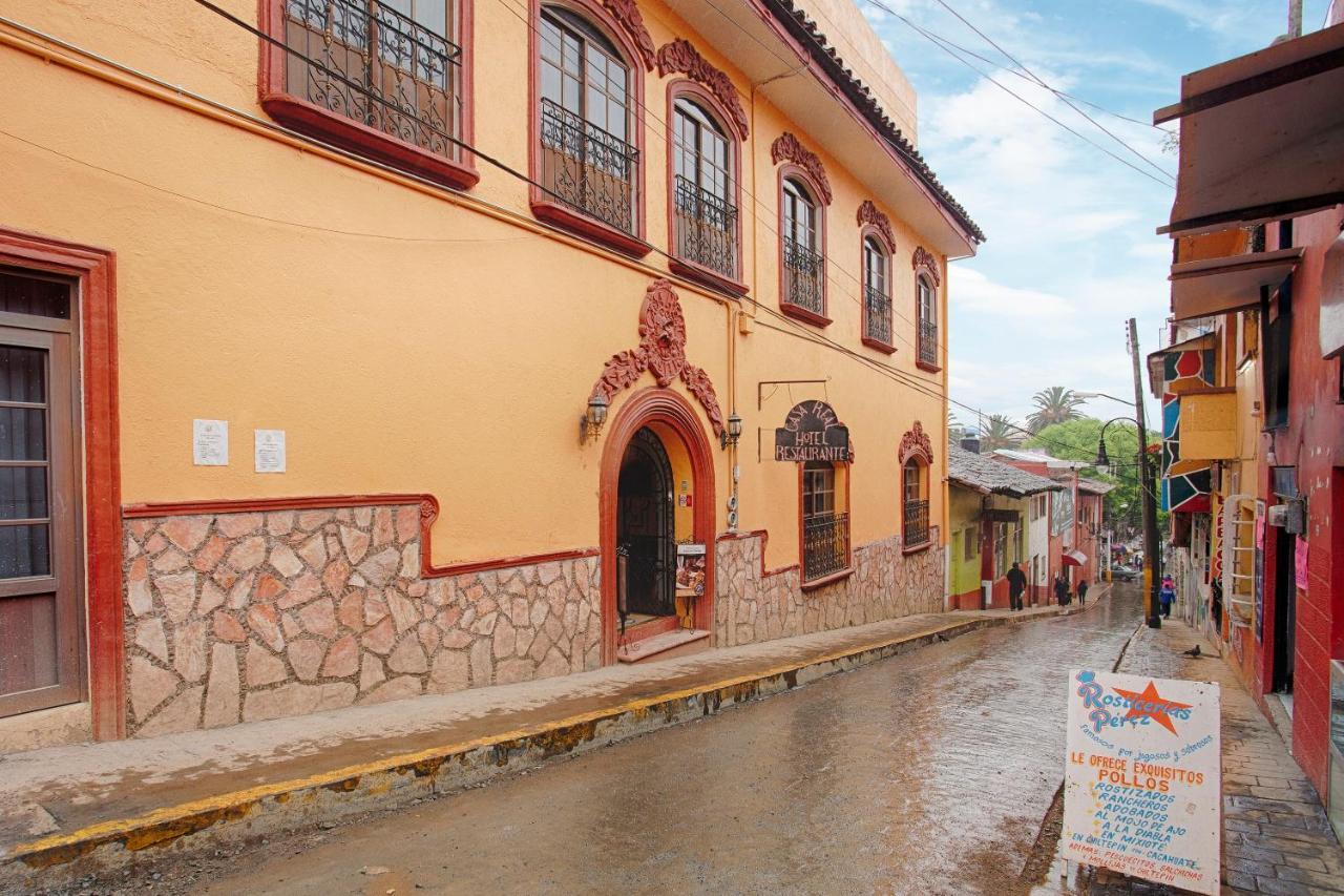 Capital O Casa Real Hotel Huauchinango Esterno foto