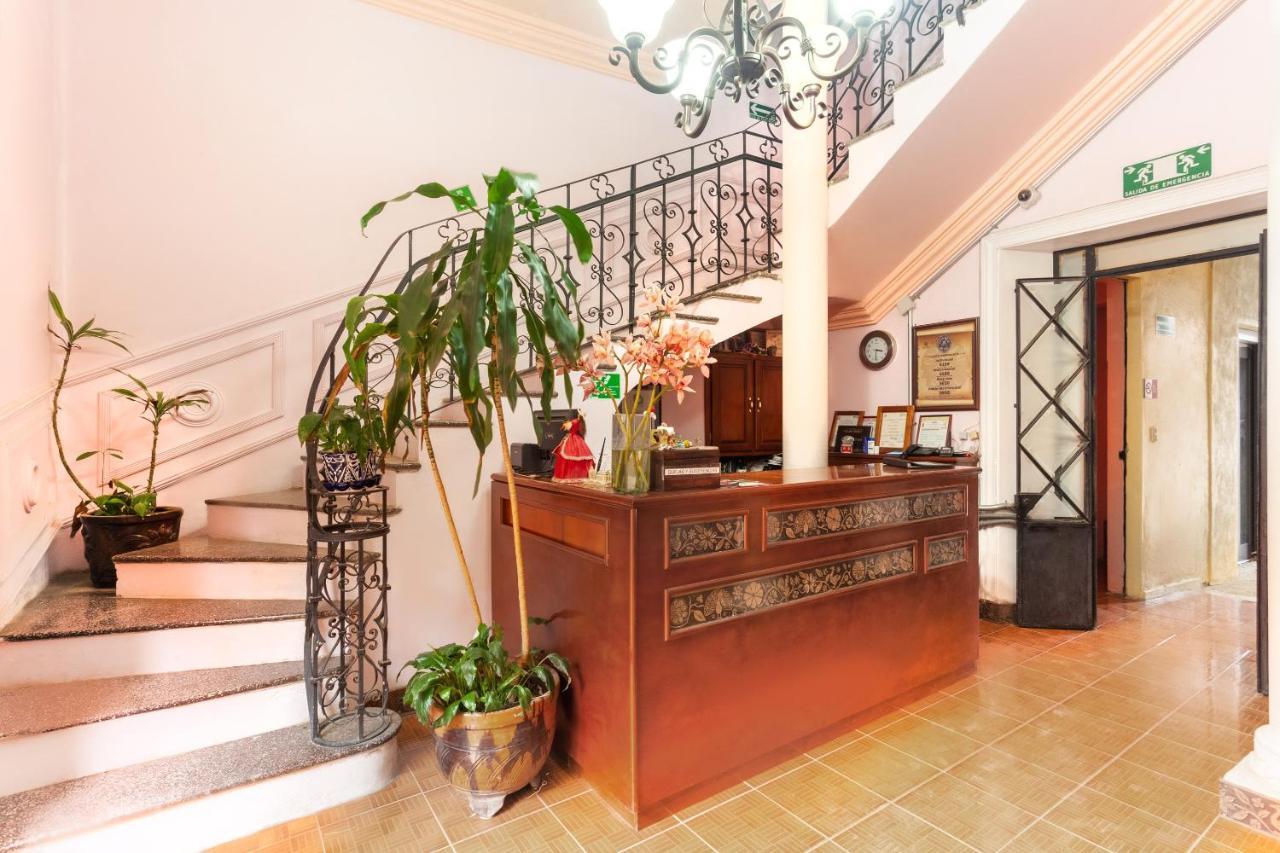 Capital O Casa Real Hotel Huauchinango Esterno foto